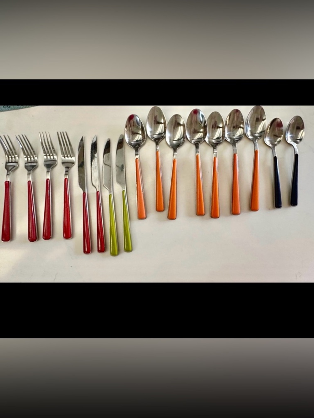 Fiesta-Merengue Stainless by CAMBRIDGE SILVER Discontinued 17 Pieces Utensils